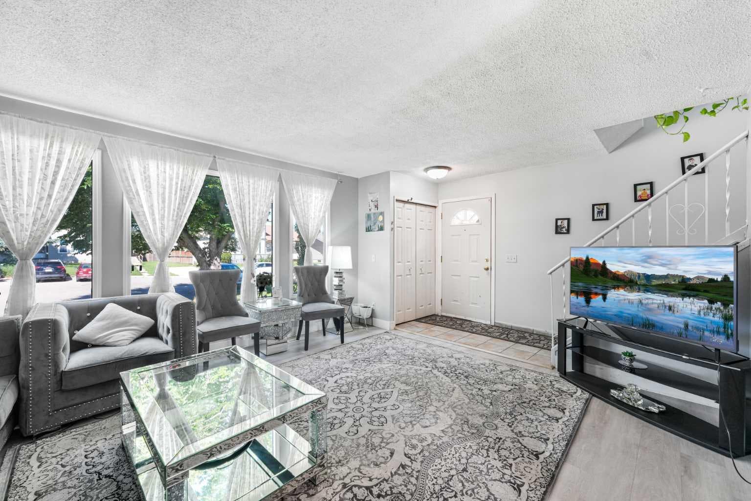 436 Templewood Place NE