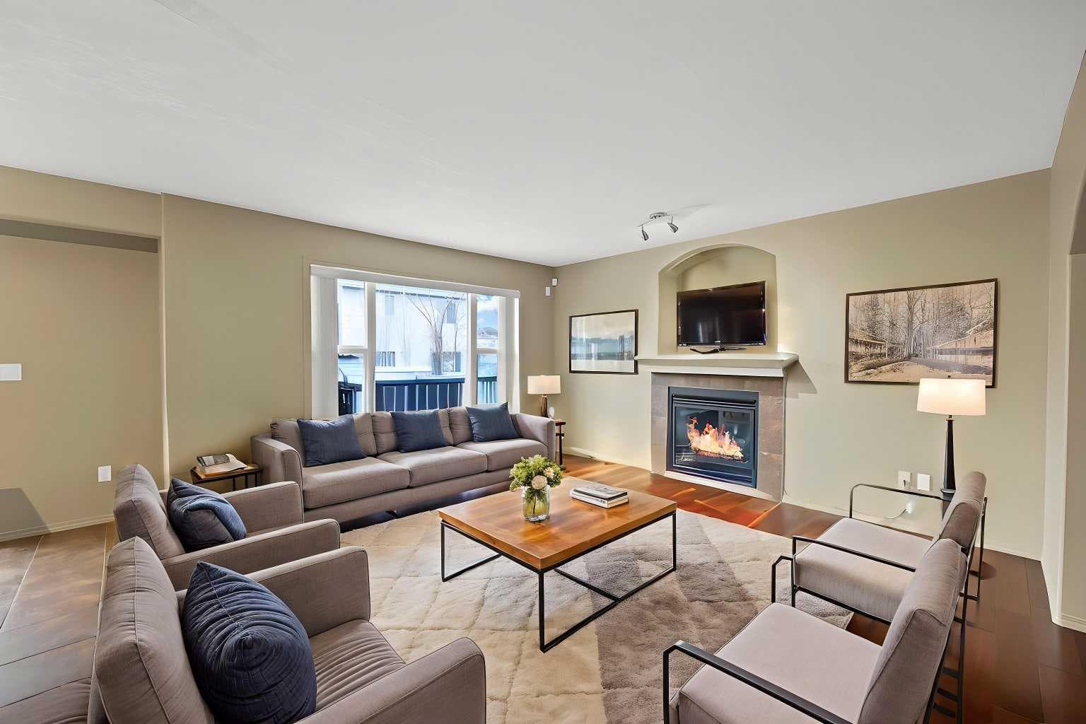 10 Bridlerange Circle SW