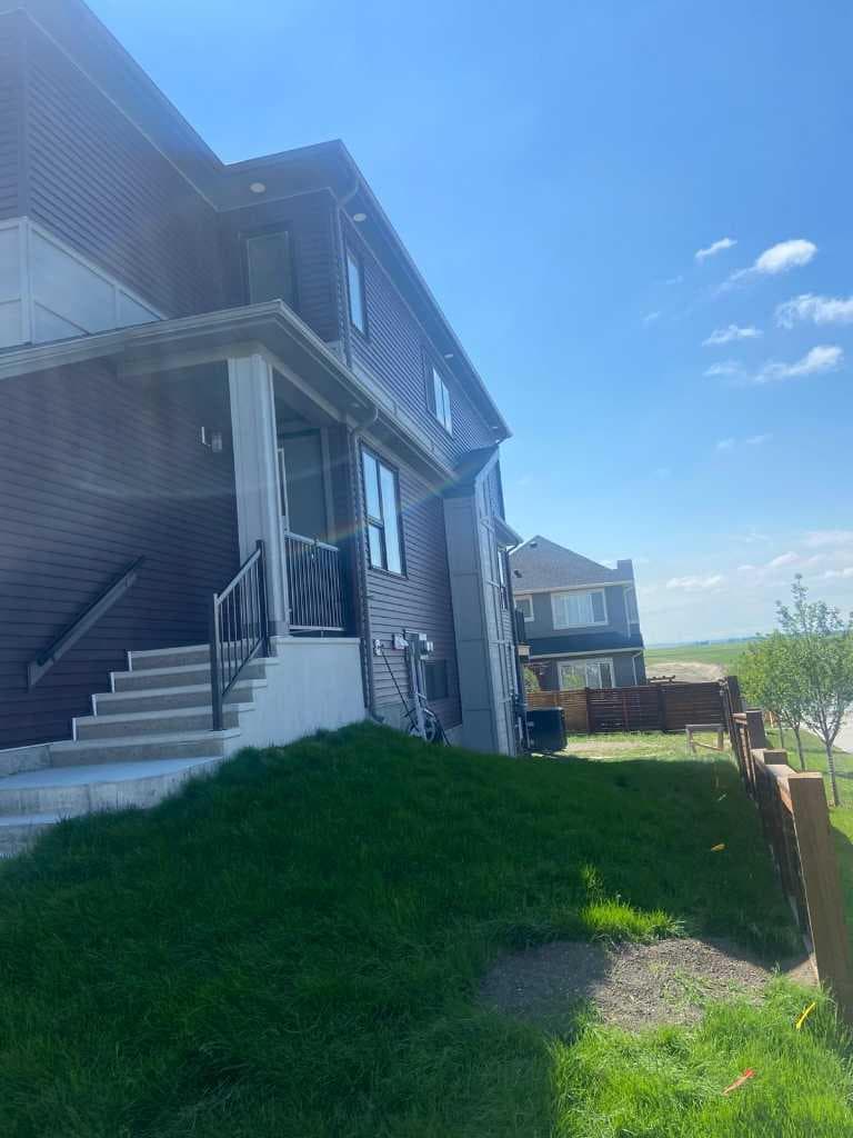 305 lucas Place NW
