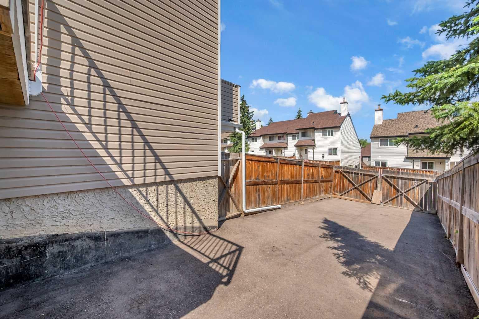 15 Ranch Glen Drive NW