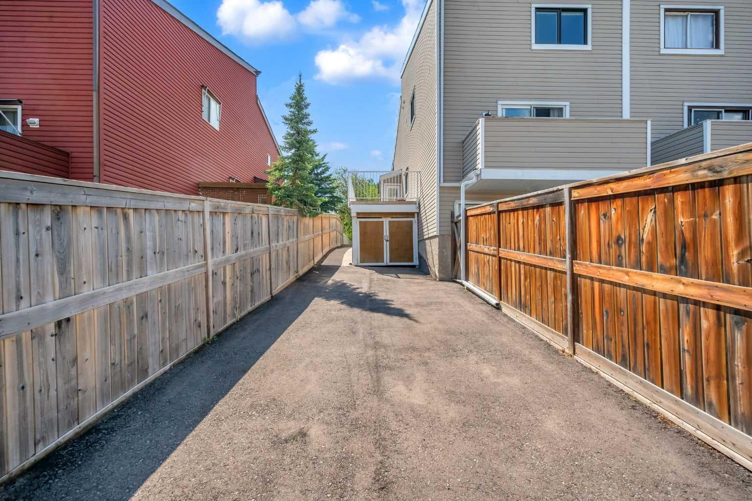 15 Ranch Glen Drive NW