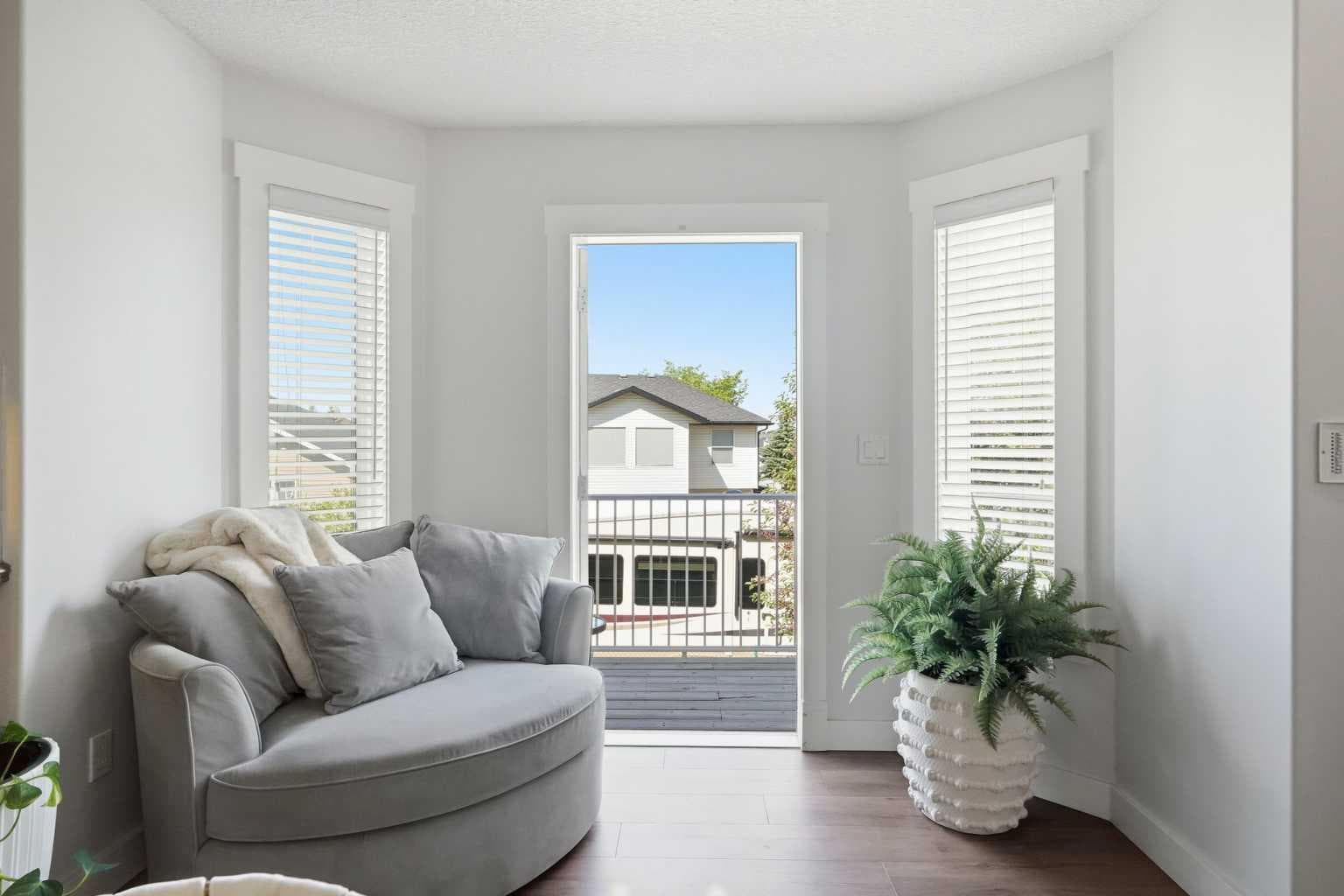 100 Cove Rise  