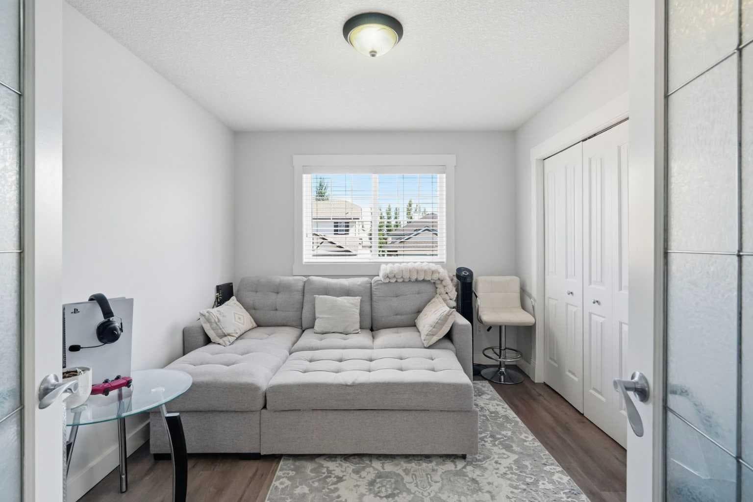 100 Cove Rise  