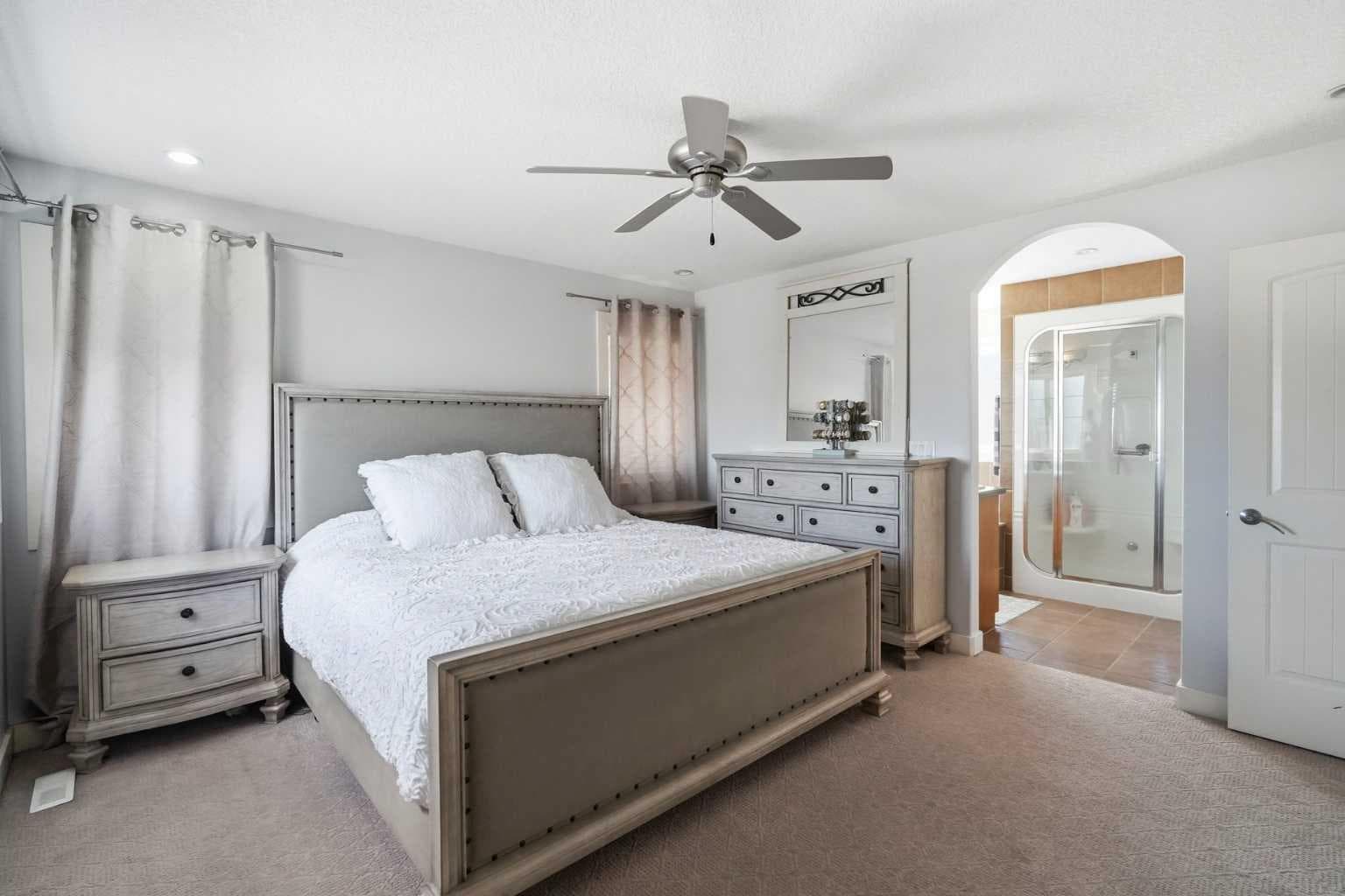 100 Cove Rise  
