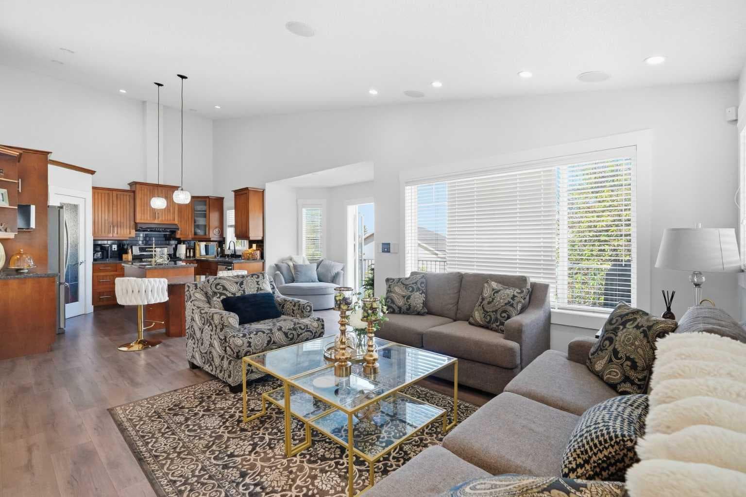 100 Cove Rise  
