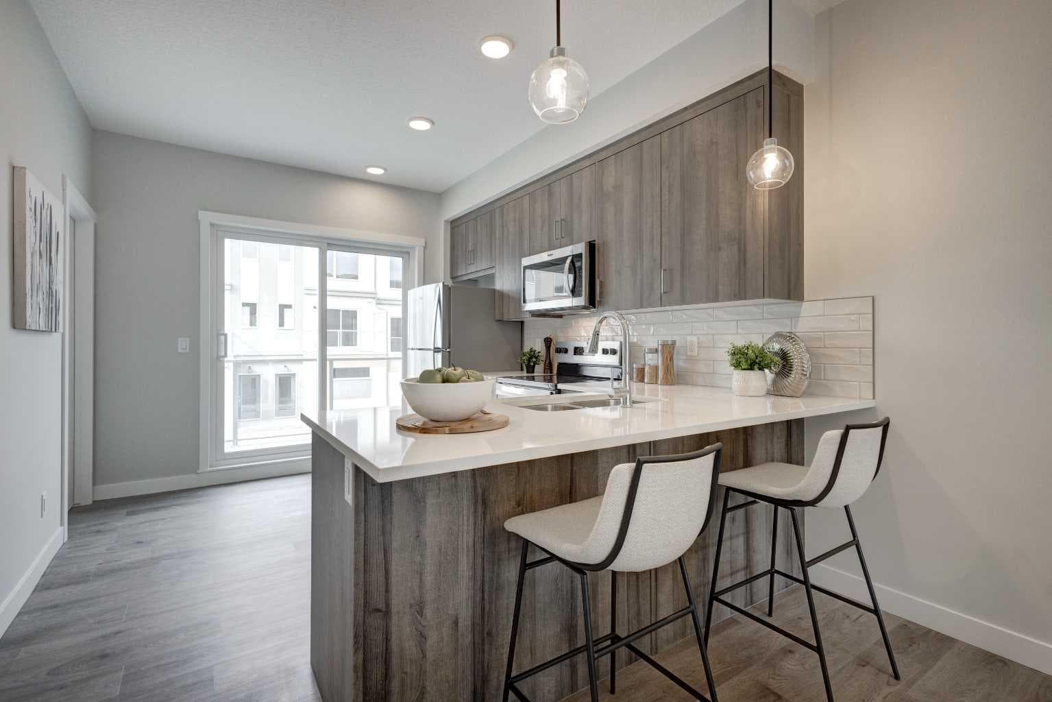 212 Shawnee Square SW