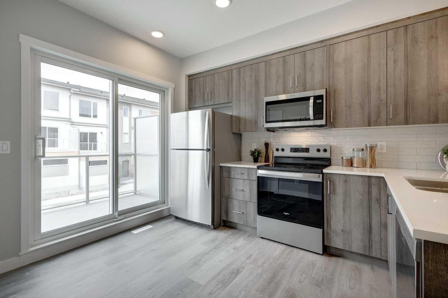212 Shawnee Square SW