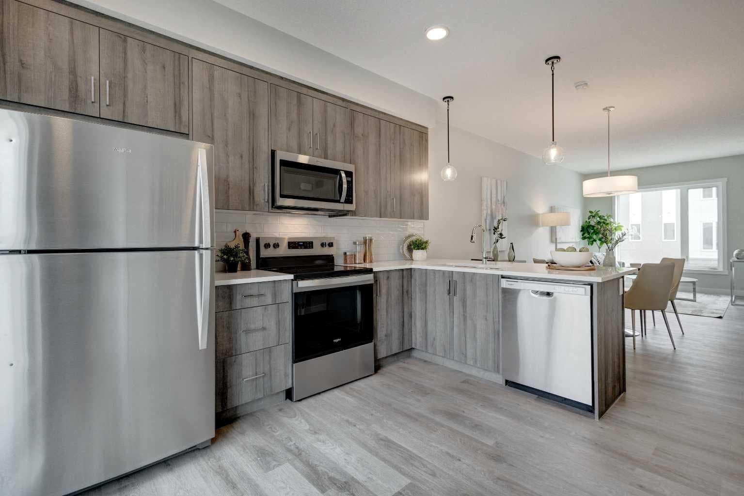 212 Shawnee Square SW