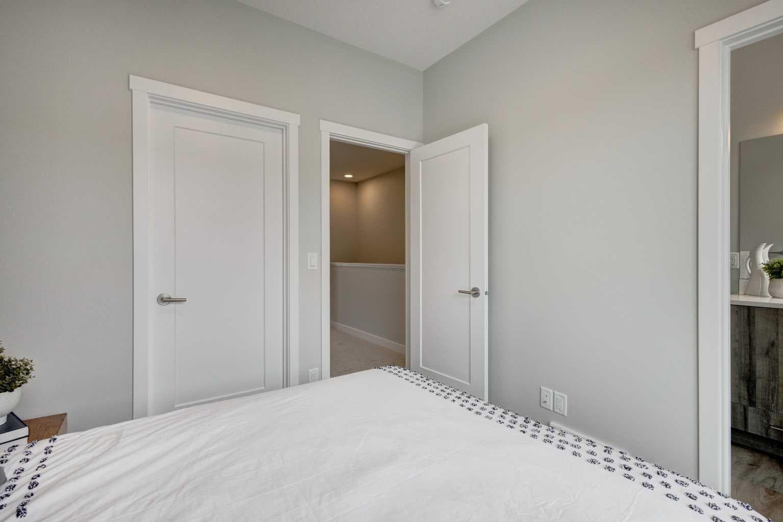 212 Shawnee Square SW