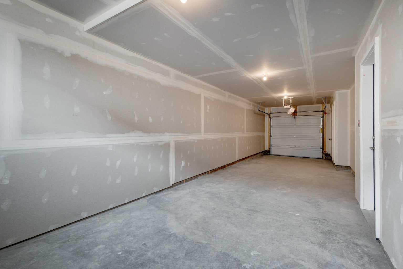 212 Shawnee Square SW