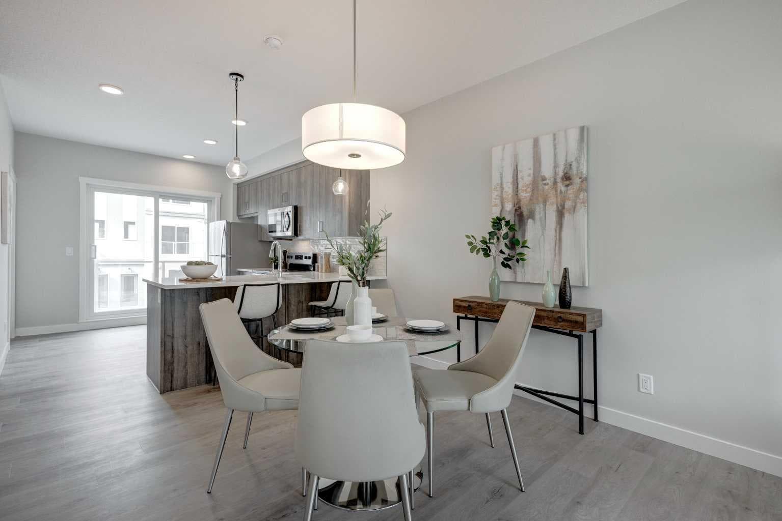 212 Shawnee Square SW