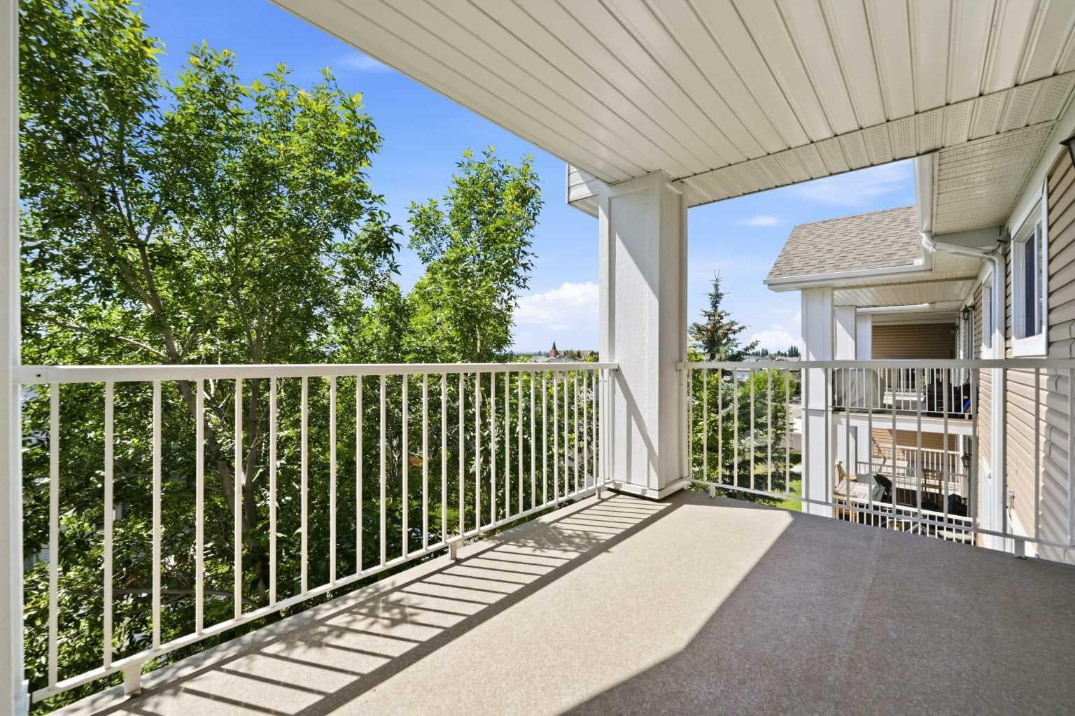3408, 10 Prestwick Bay SE