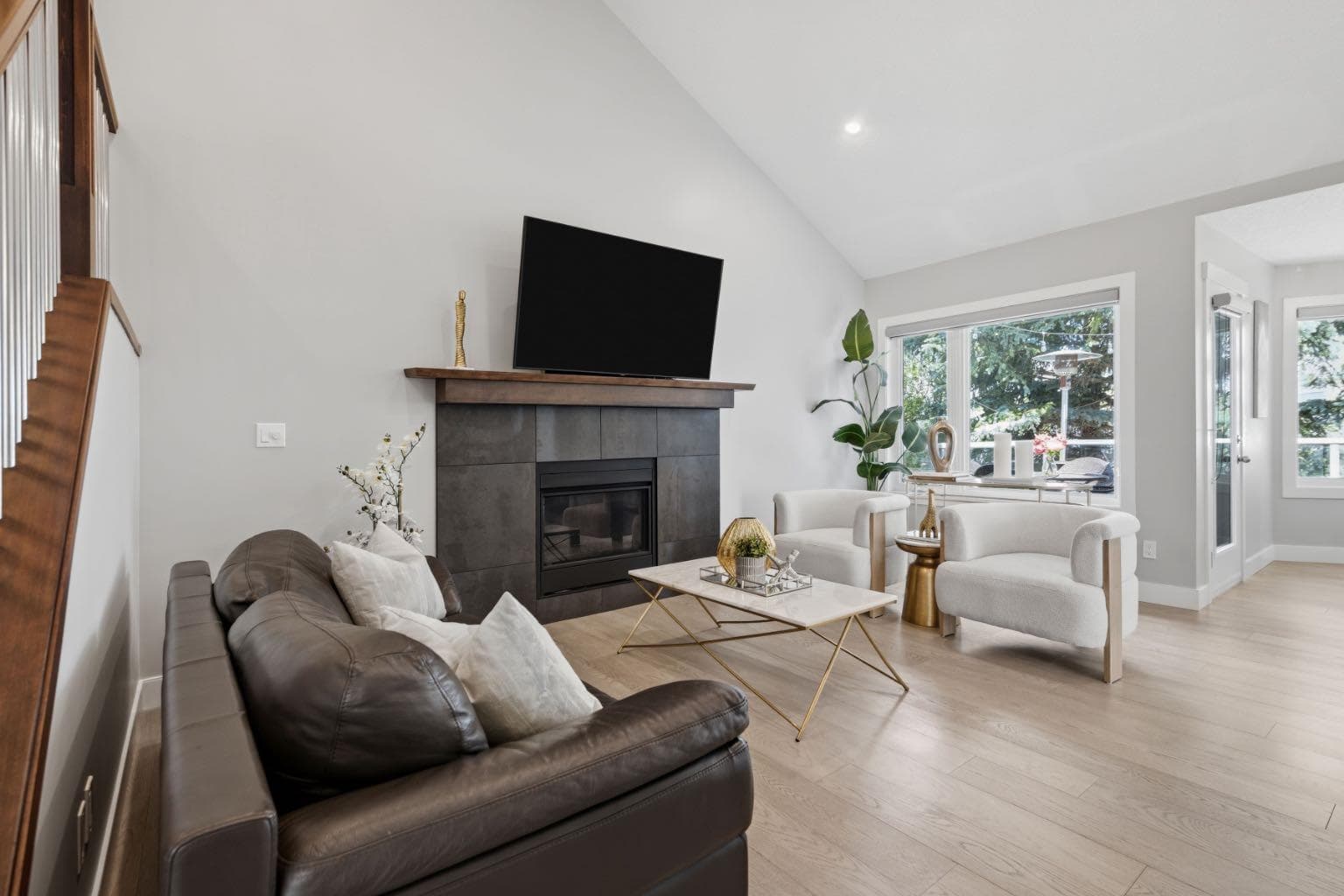 30 Strathcona Road SW