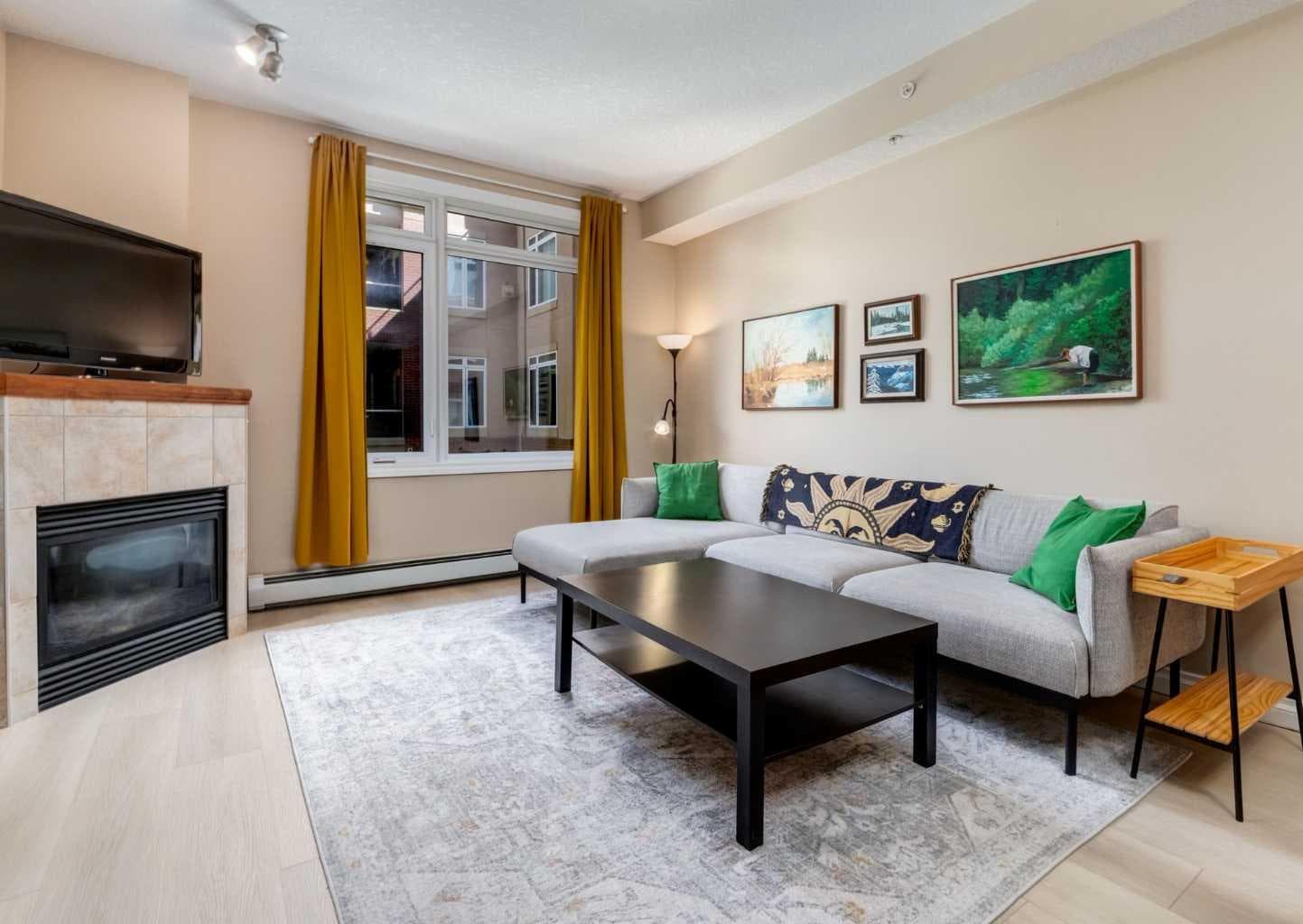 3214, 24 Hemlock Crescent SW