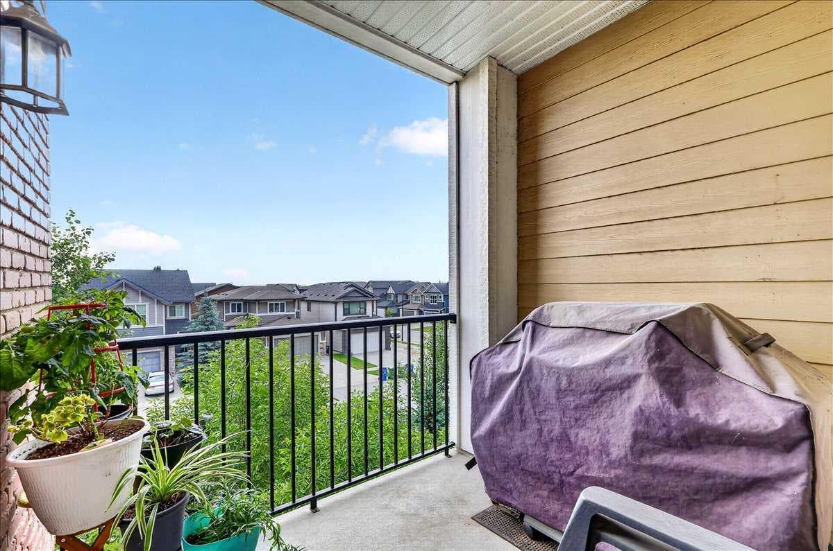 2309, 215 Legacy Boulevard SE