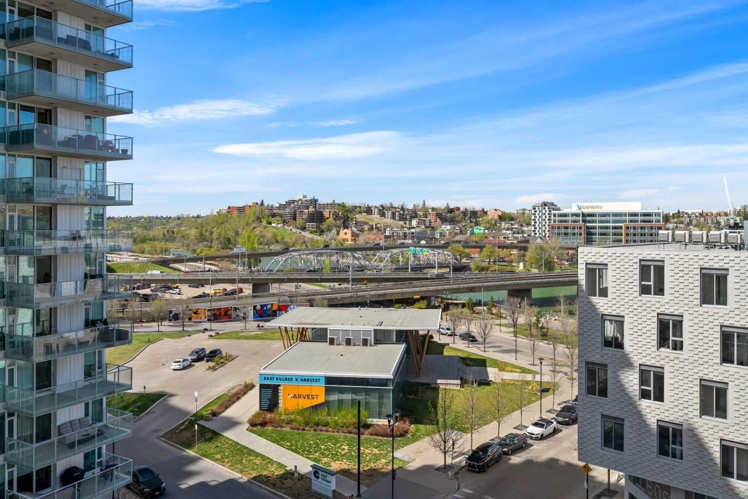 810, 550 Riverfront Avenue SE