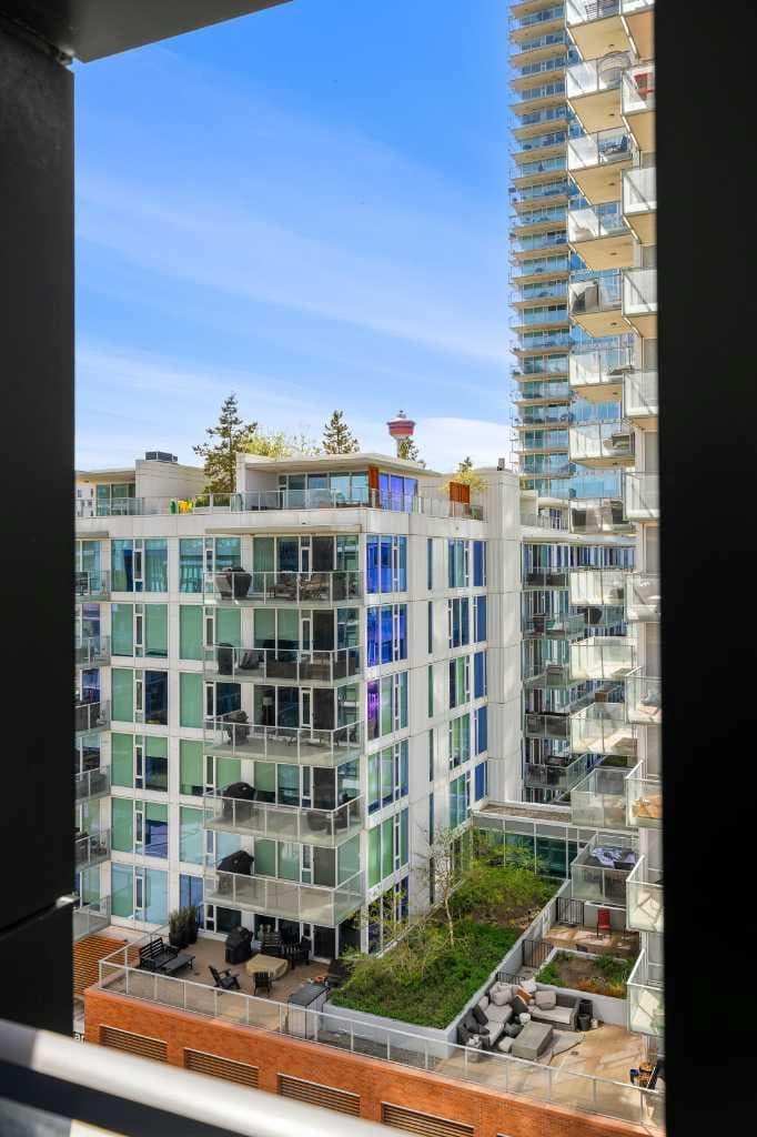 810, 550 Riverfront Avenue SE