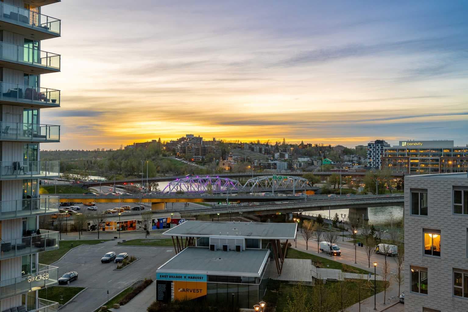 810, 550 Riverfront Avenue SE