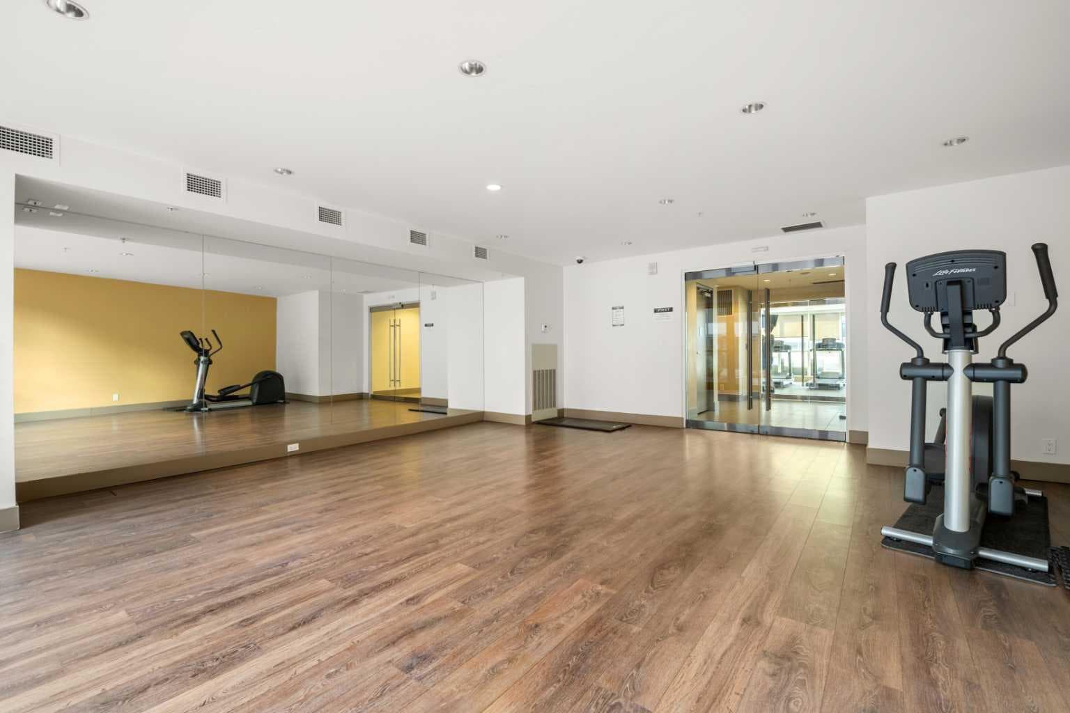 810, 550 Riverfront Avenue SE