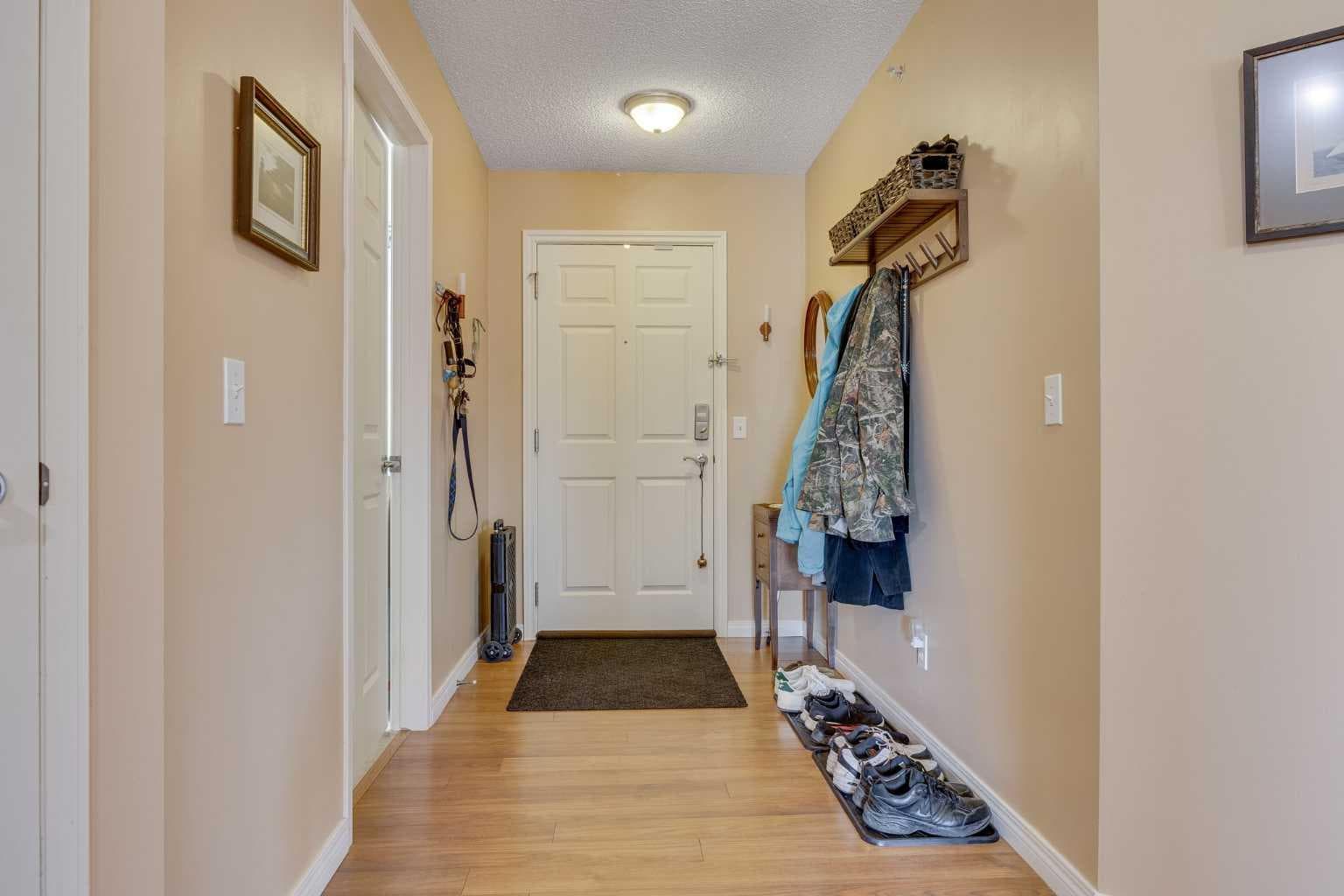 1314, 950 Arbour Lake Road NW