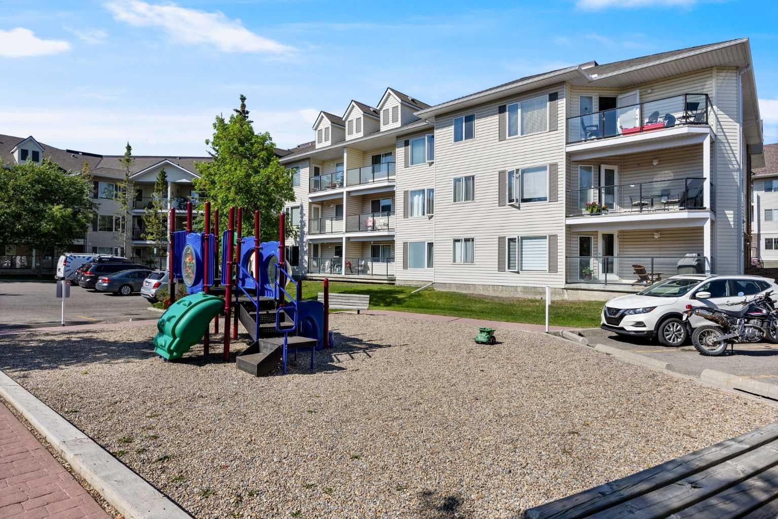 1314, 950 Arbour Lake Road NW