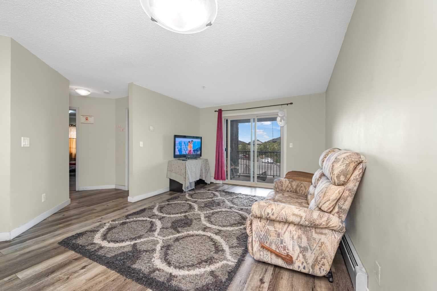 207, 5 Saddlestone Way NE