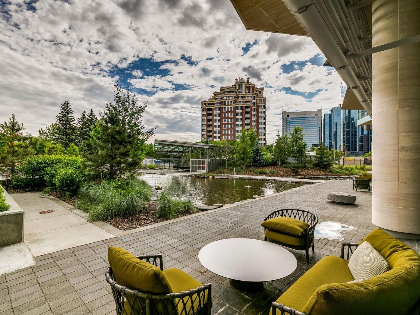 103, 738 1 Avenue SW
