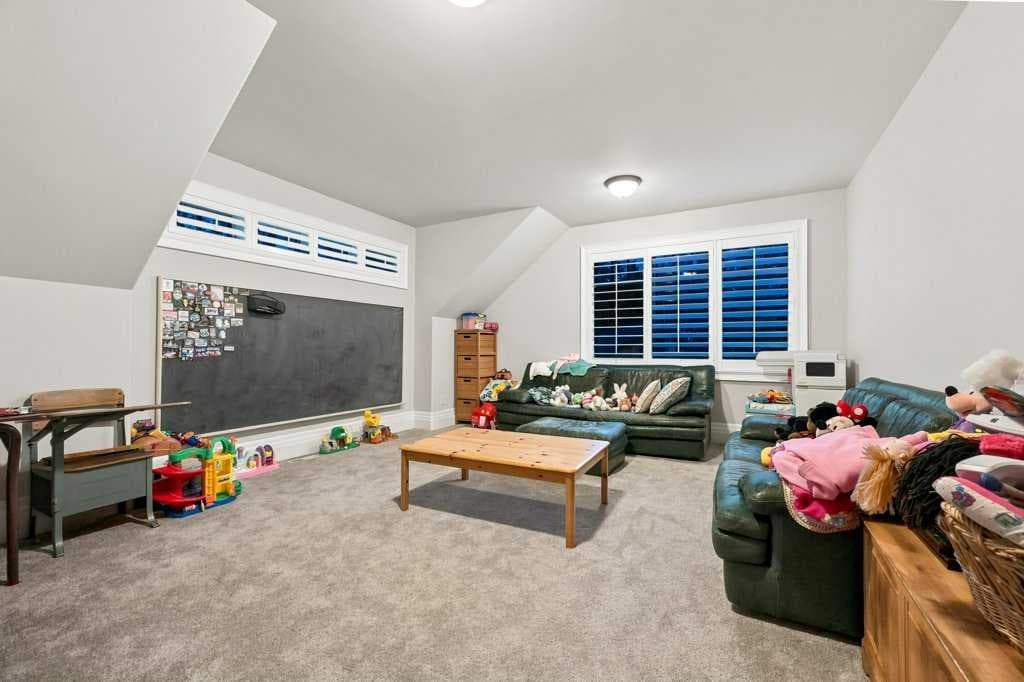55 Bearspaw View 