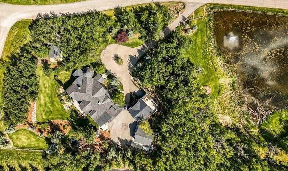 55 Bearspaw View 