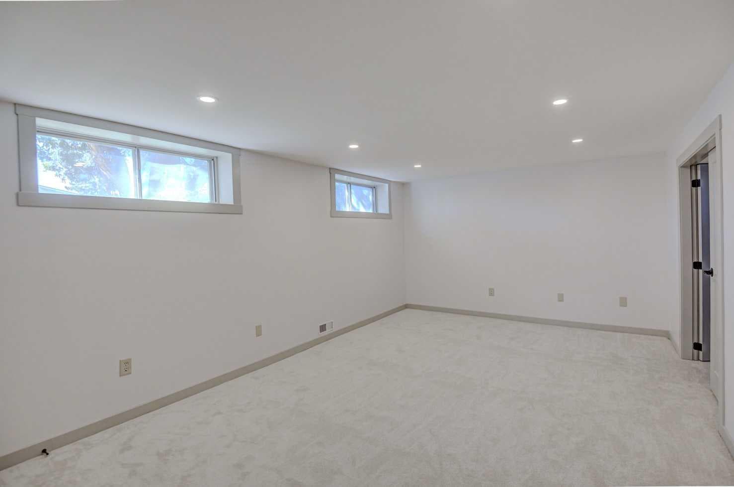 205 Allan Crescent SE
