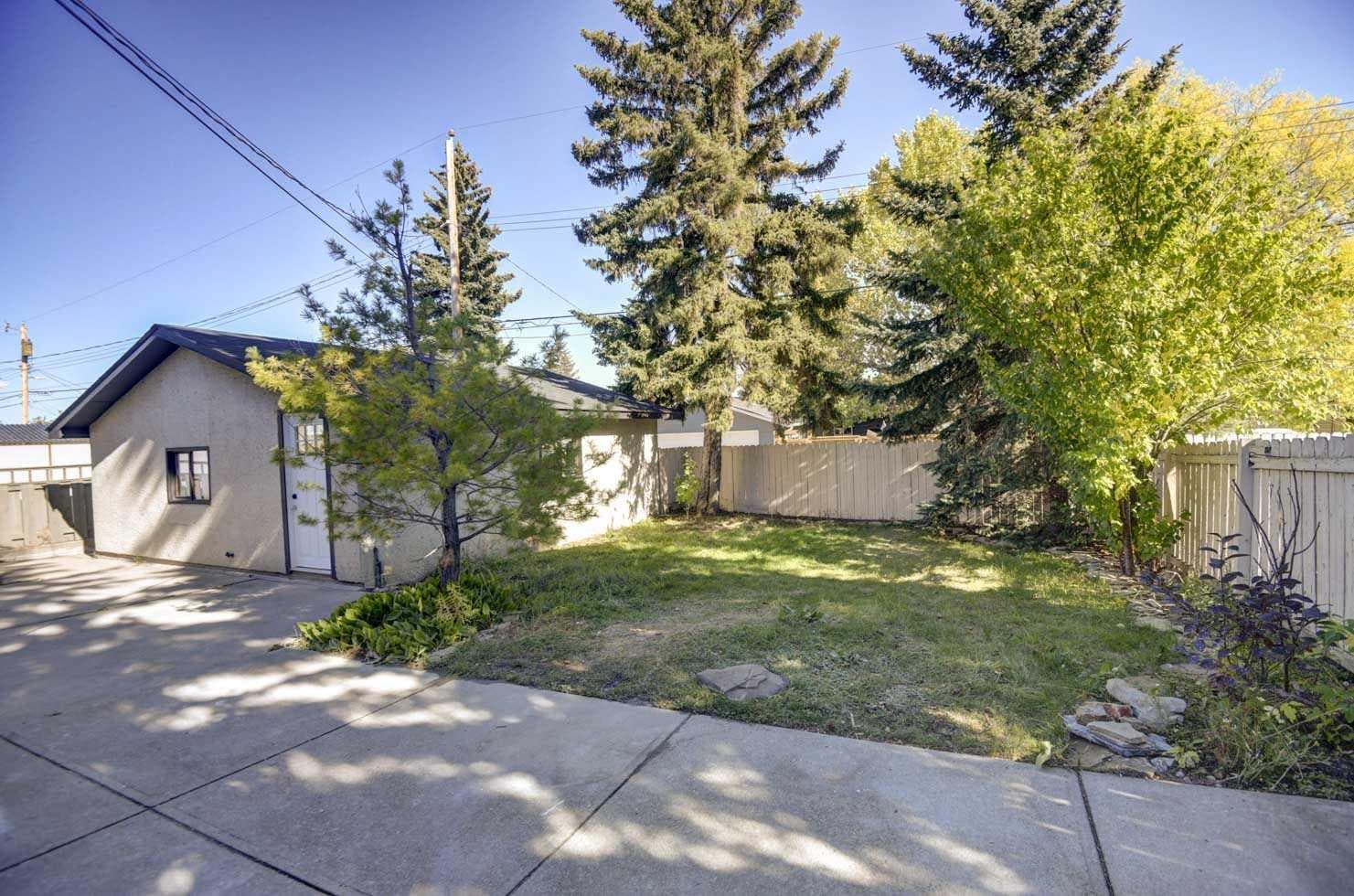 205 Allan Crescent SE