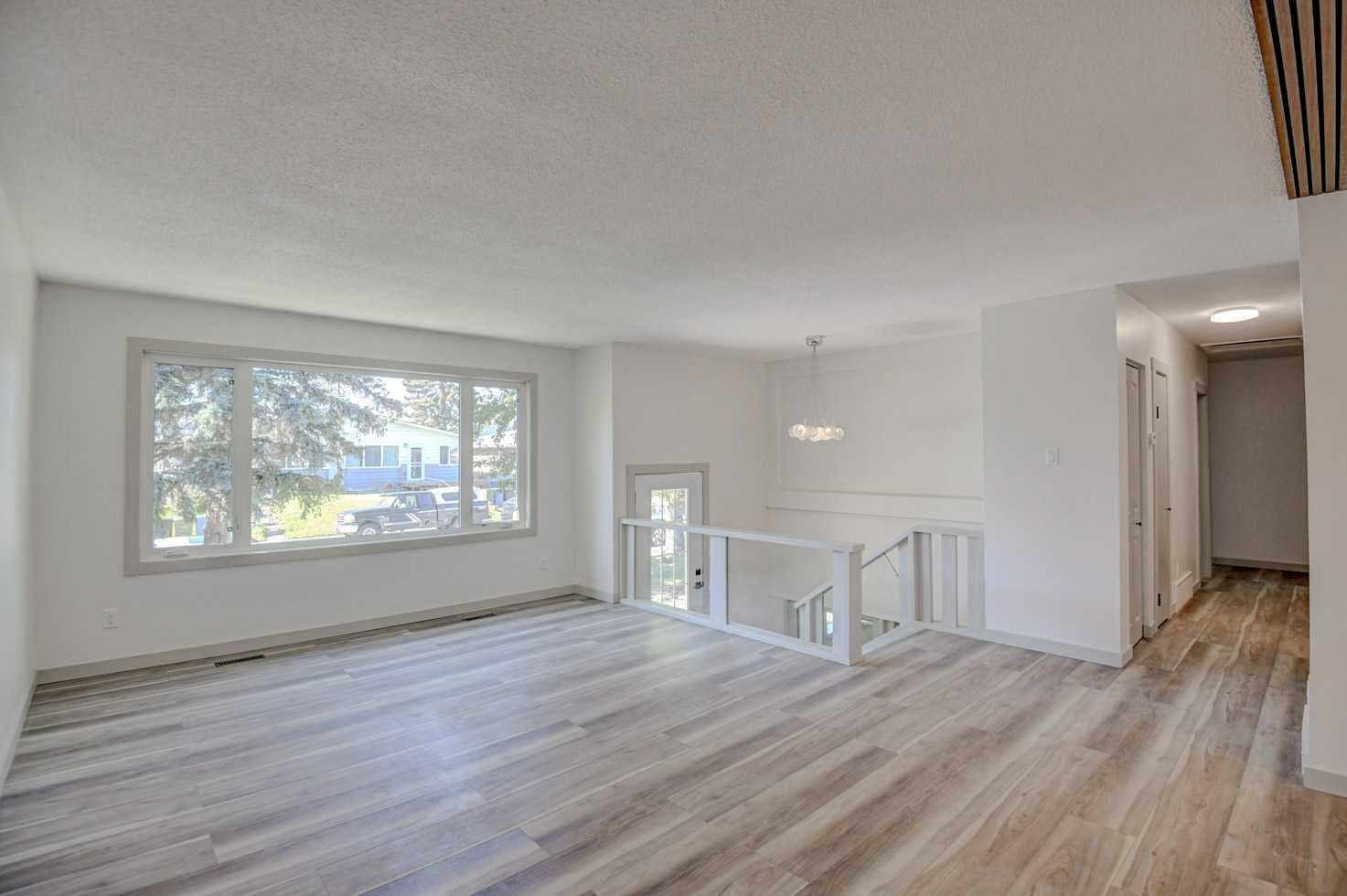 205 Allan Crescent SE