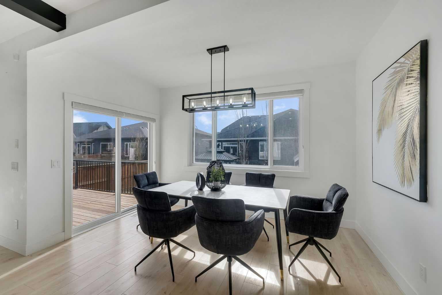 247 Coopers Cove SW