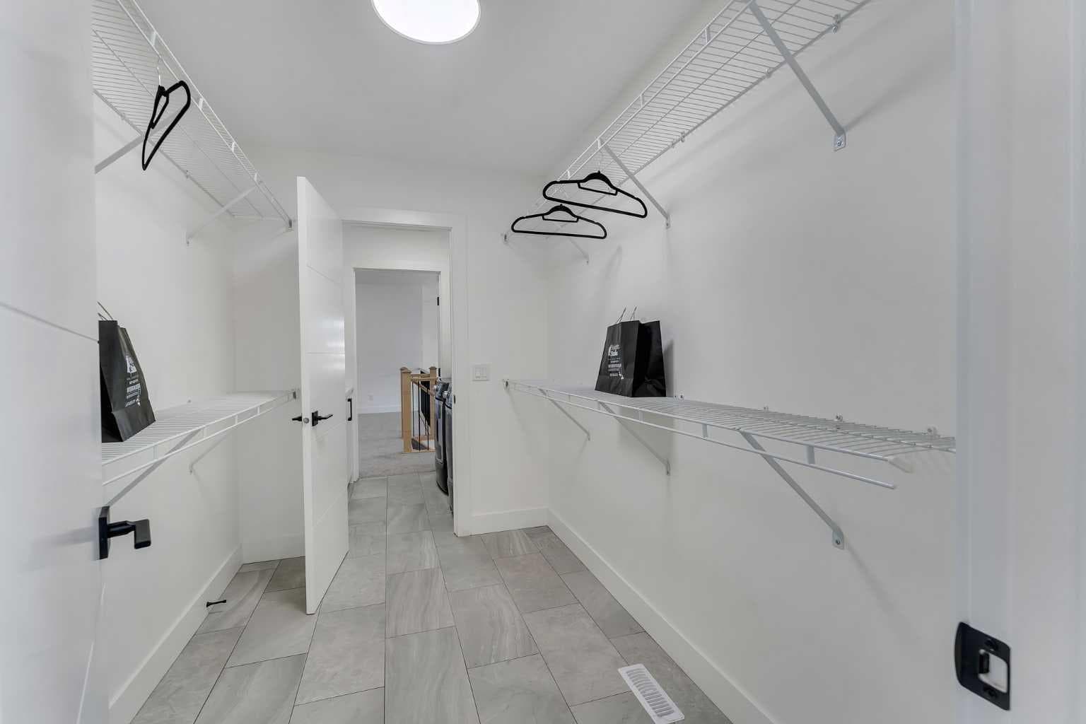 247 Coopers Cove SW