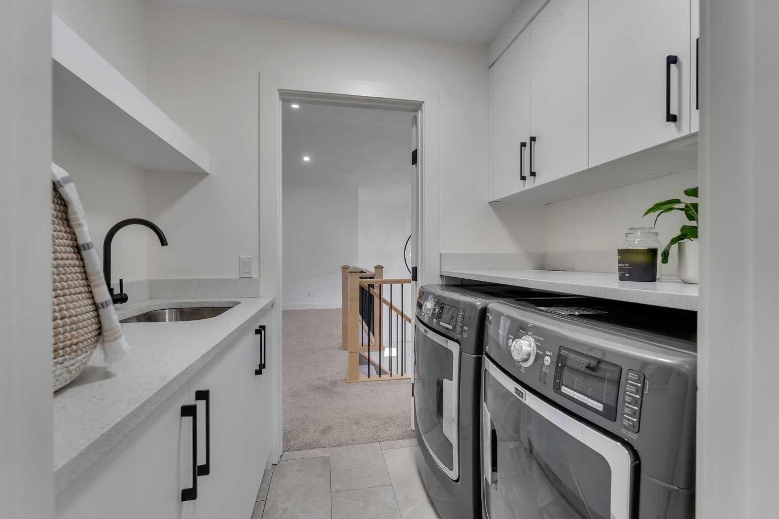 247 Coopers Cove SW