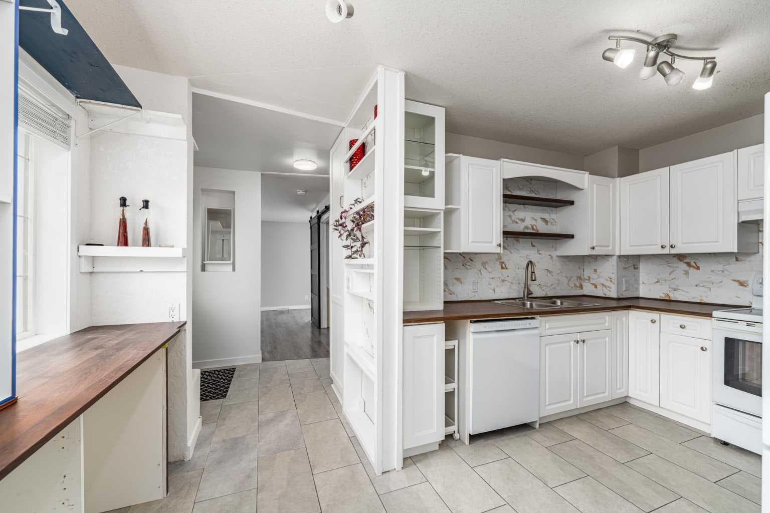 1, 12 Silver Creek Boulevard NW