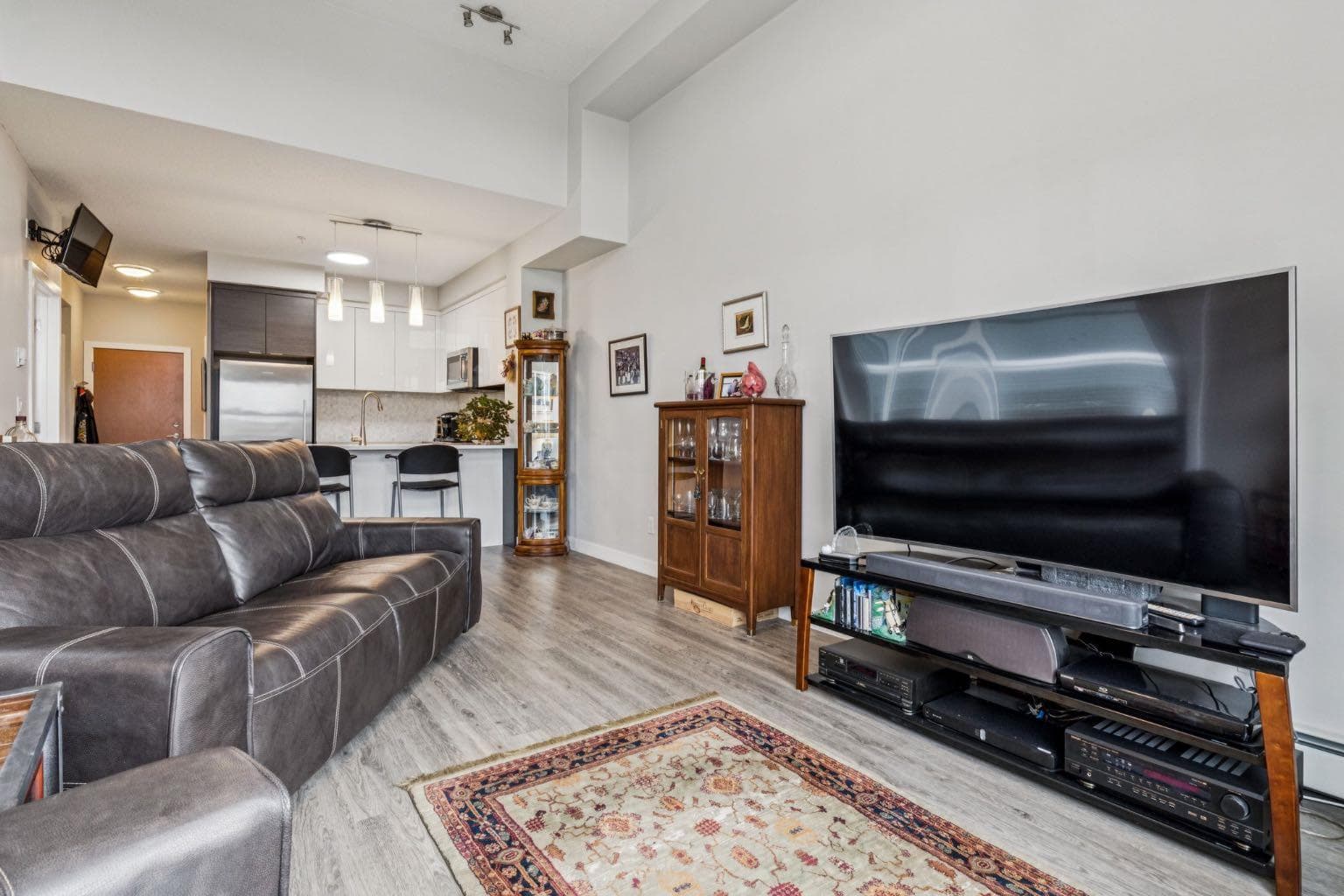 1402, 95 Burma Star Road SW