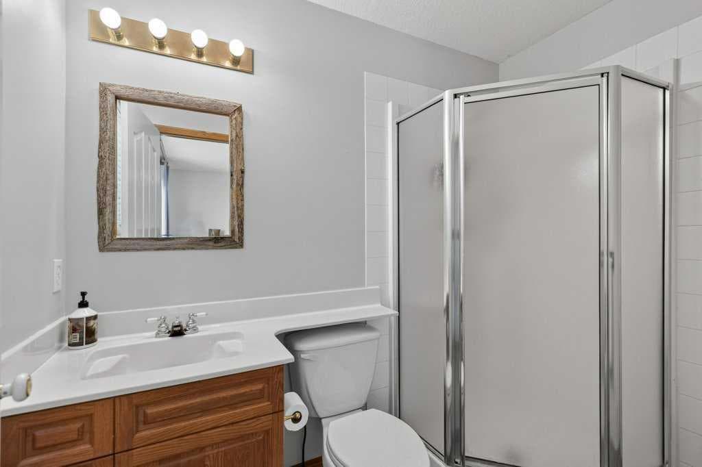 270127 Glenmore Trail 