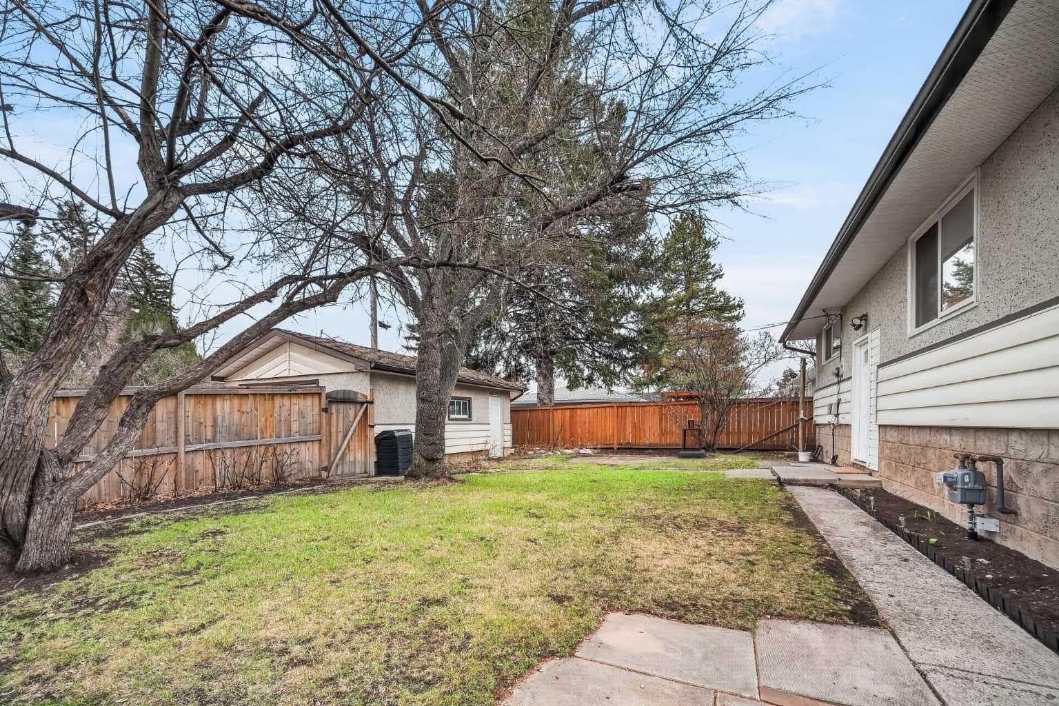 81 Westminster Drive SW