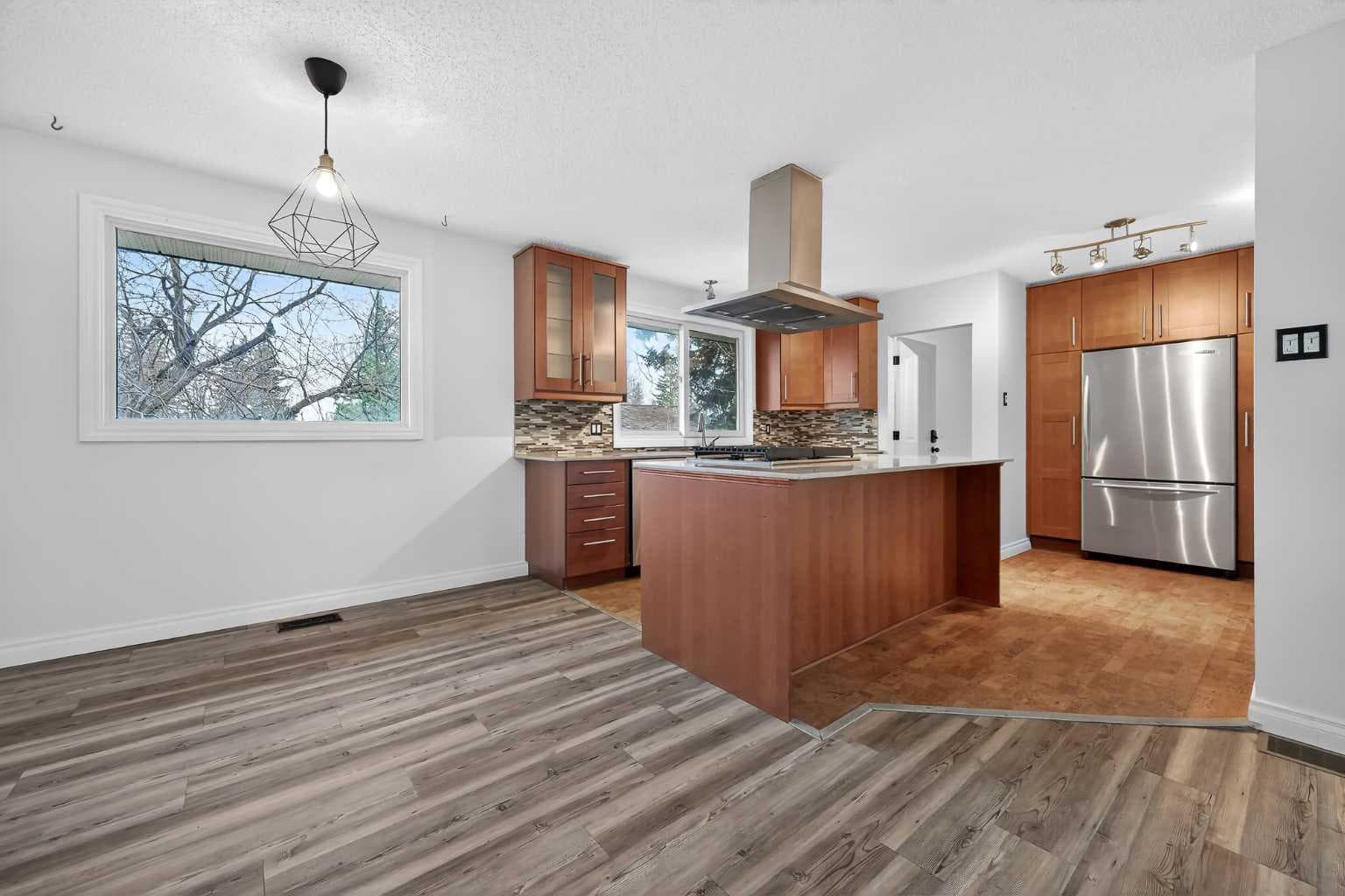 81 Westminster Drive SW