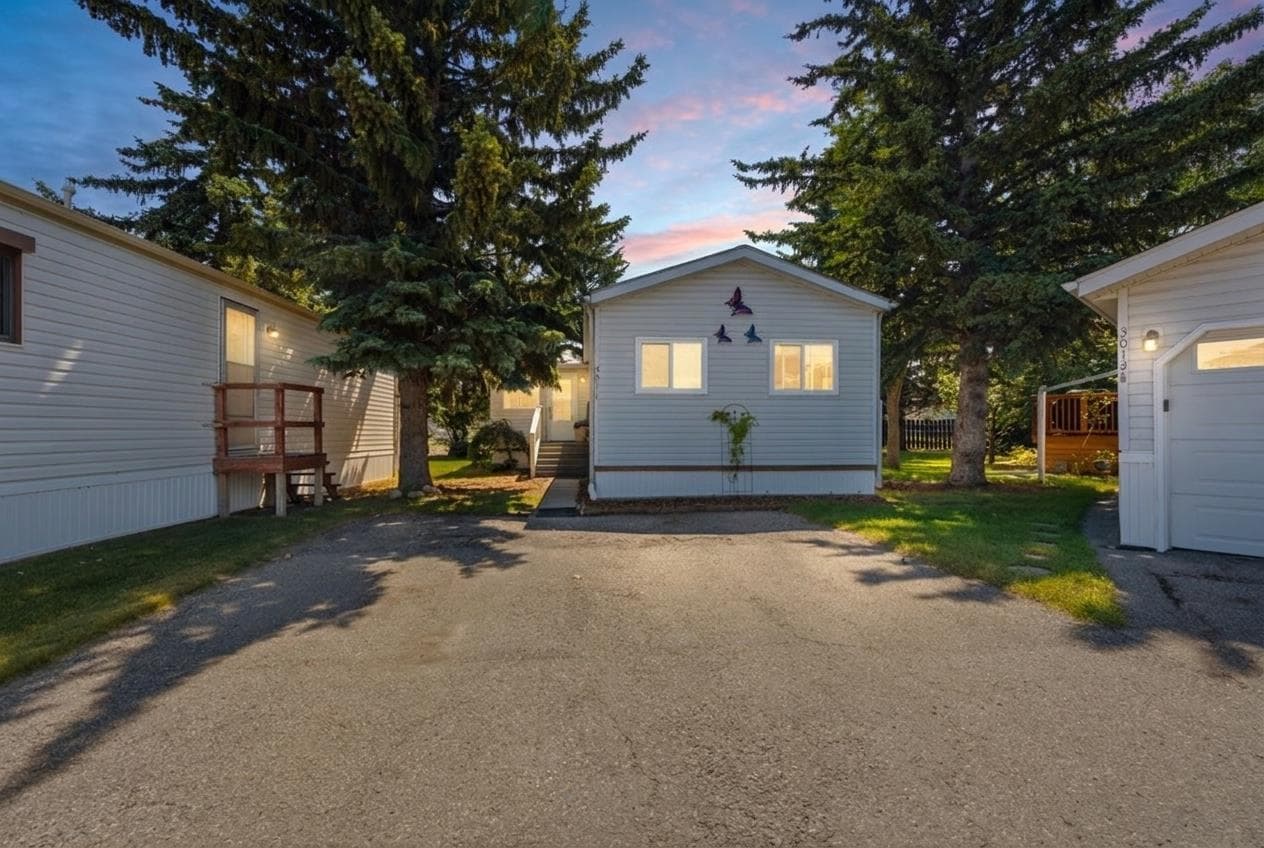 3011 Burroughs Manor NE