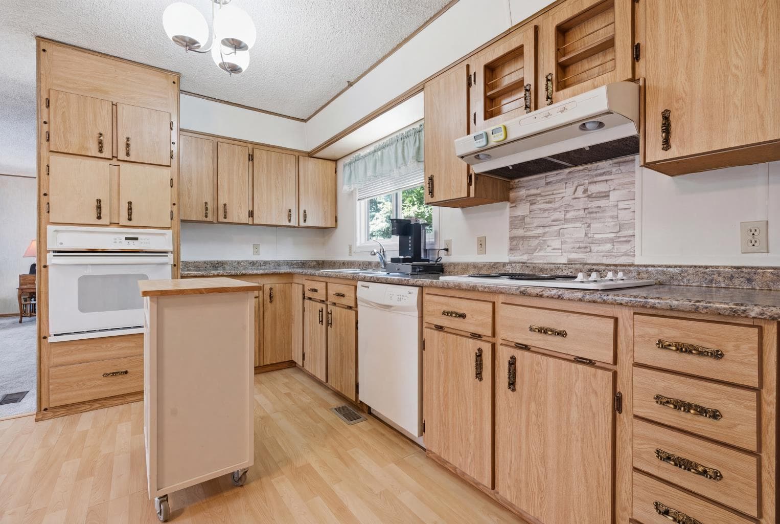 3011 Burroughs Manor NE