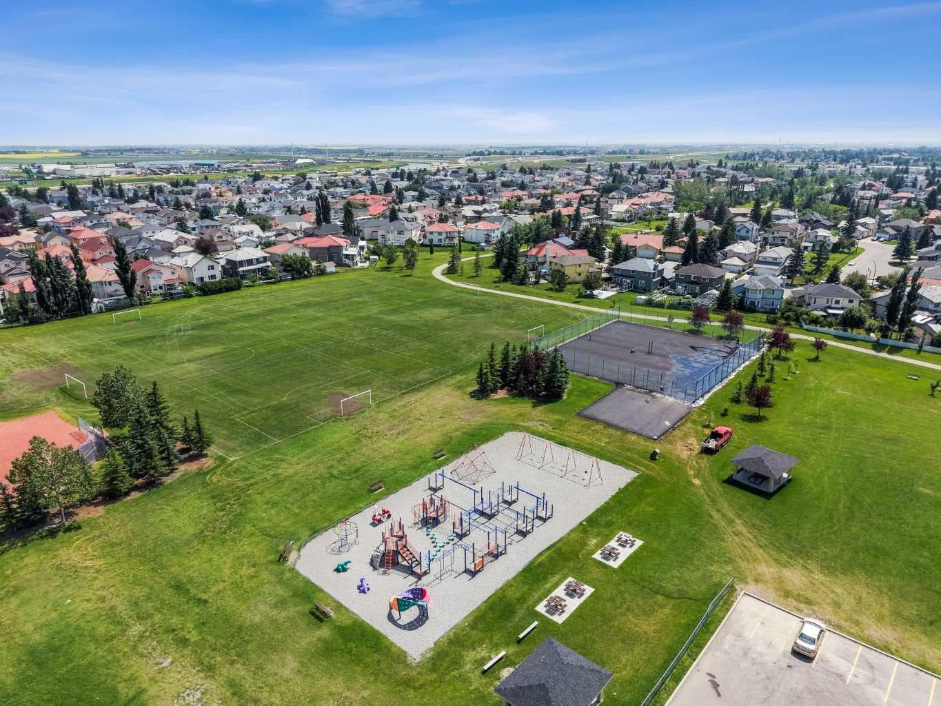 3011 Burroughs Manor NE