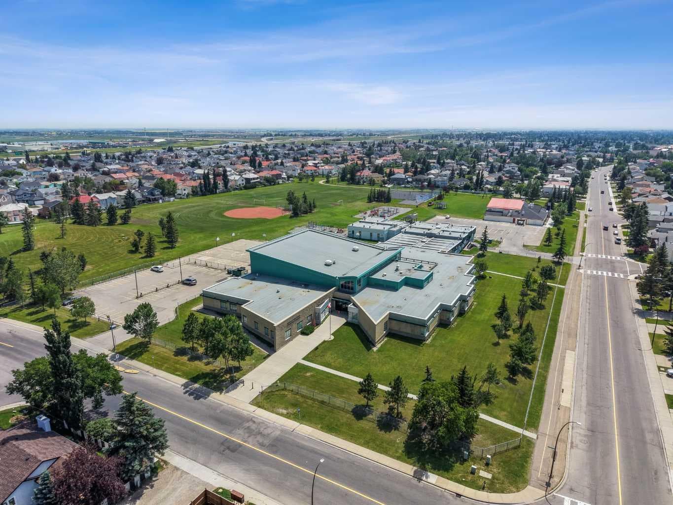 3011 Burroughs Manor NE