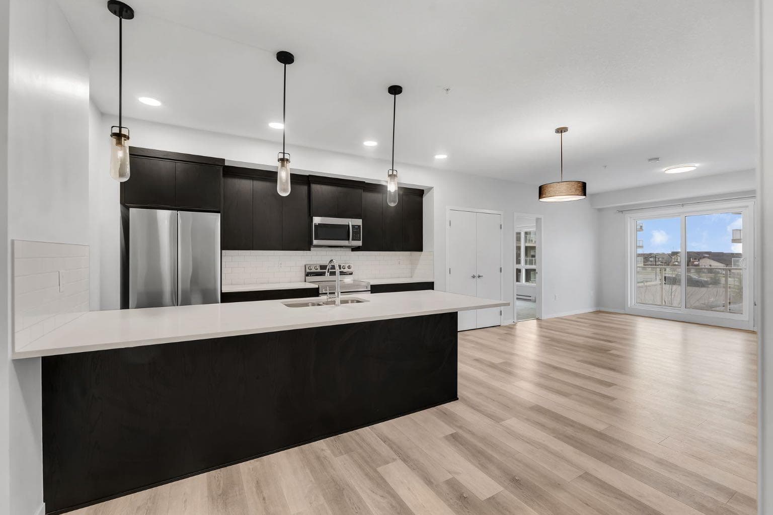 3201, 220 Seton Grove SE