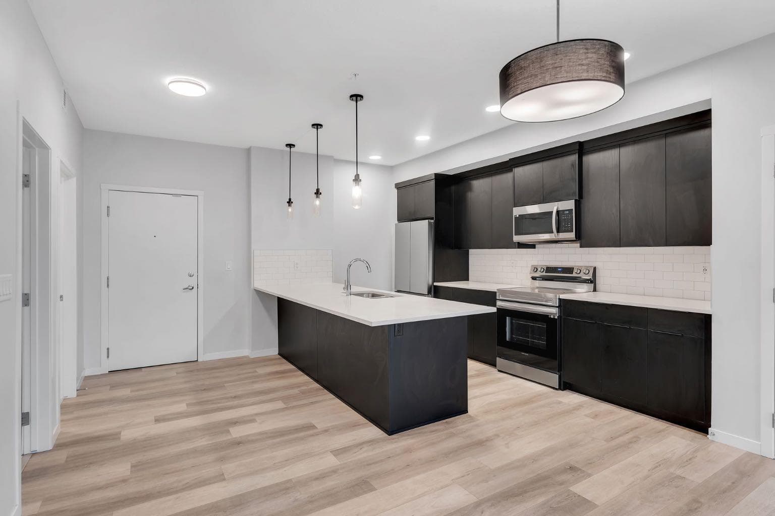 3201, 220 Seton Grove SE