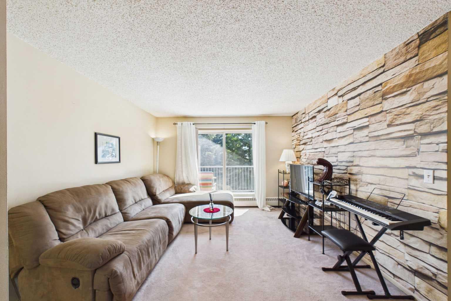 416, 21 Dover Point SE