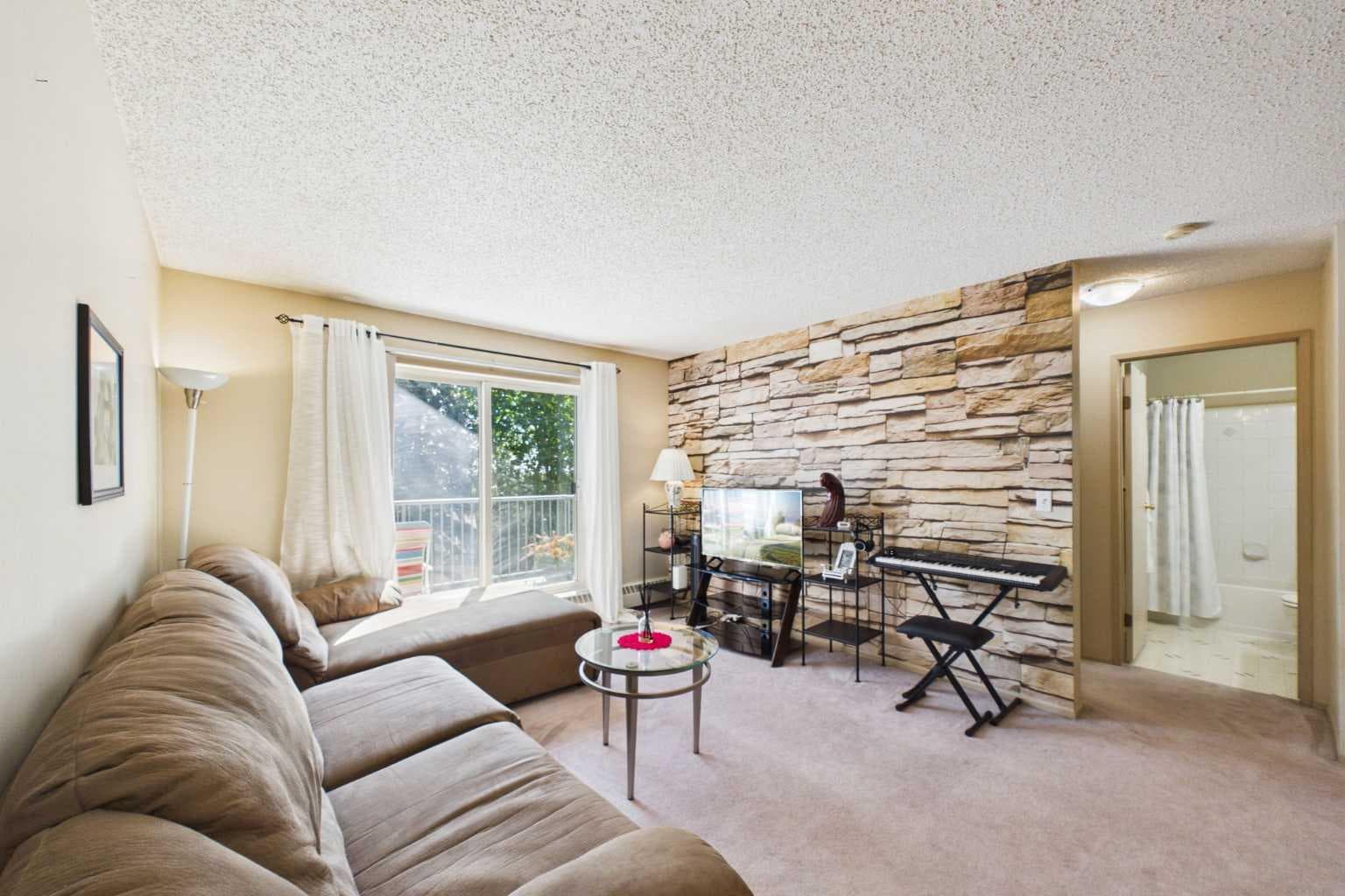416, 21 Dover Point SE