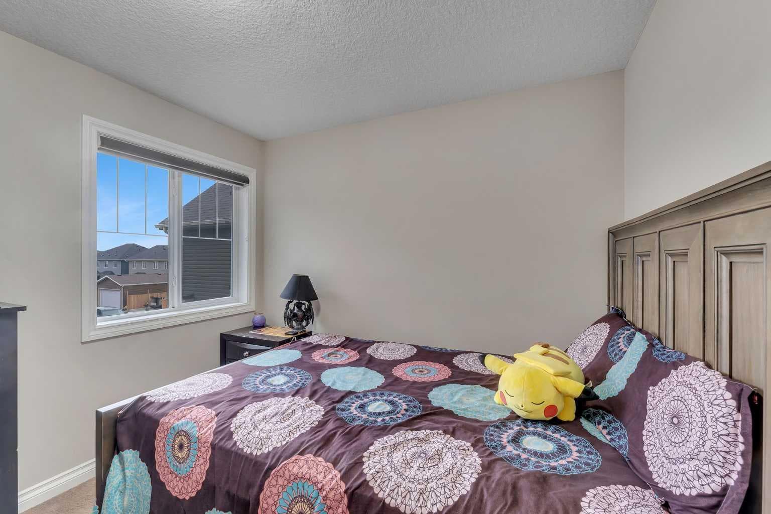 28 Saddlelake Common NE