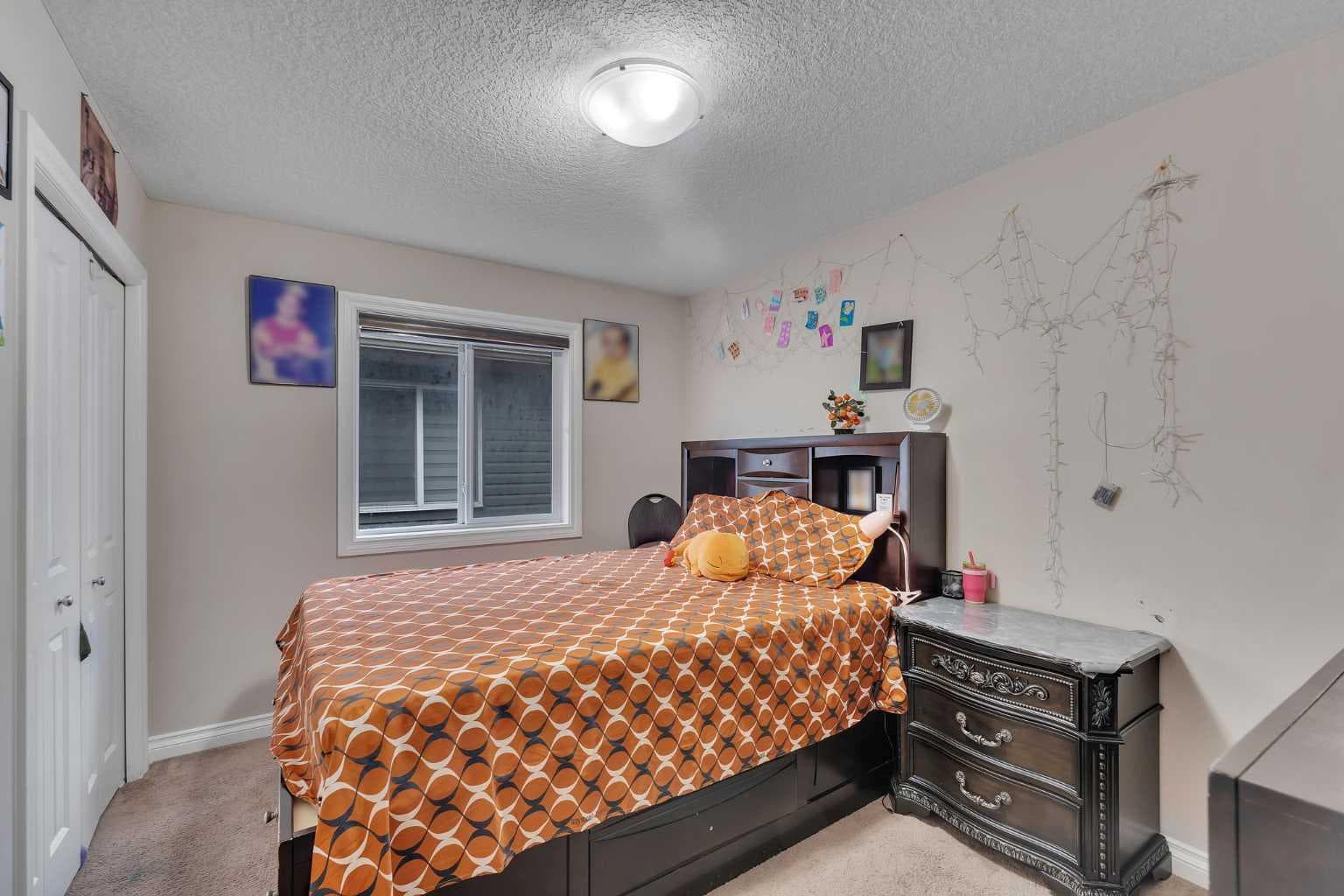 28 Saddlelake Common NE